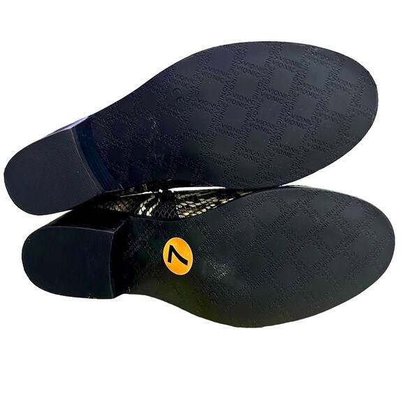 Vionic Clara Boa reptile crocodile leather print booties ankle boots size 7 - Picture 7 of 8